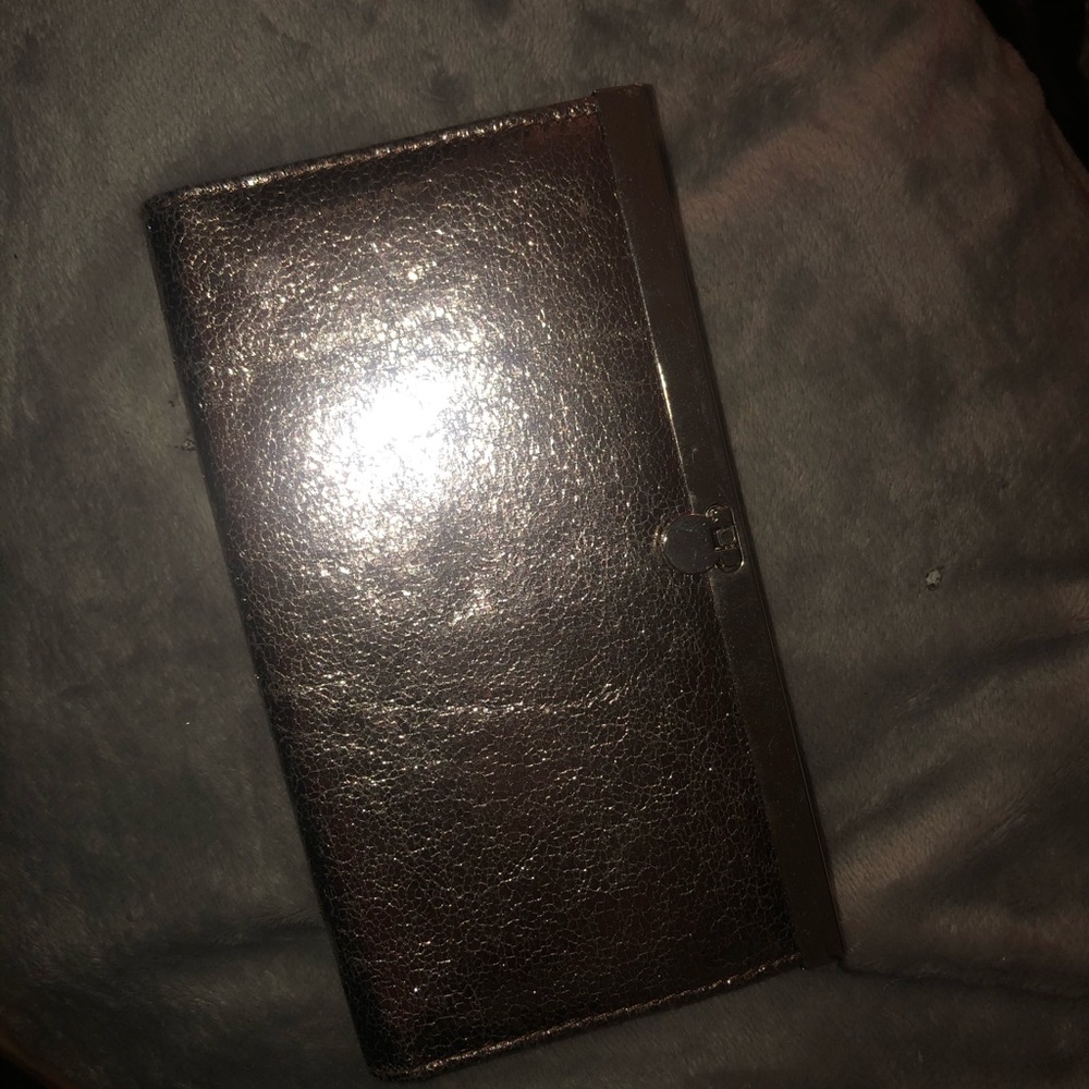 wallet and wristlet. wallet 10$ wristlet 10$